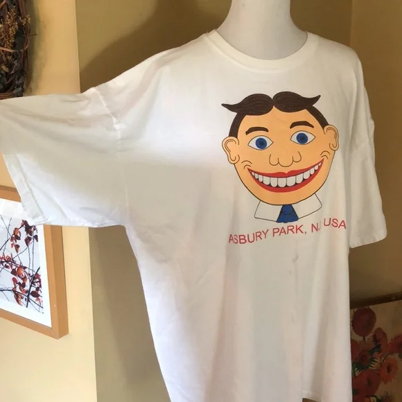 TILLY iconic ASBURY PARK, NJ, USA Character Size 2X Boardwalk Icon Beach Seaside - Picture 4 of 13